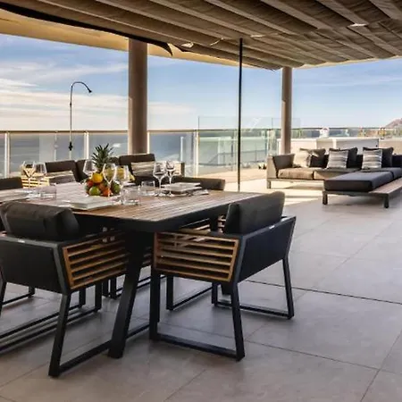 Apartment Penthouse With Pool & Jacuzzi
